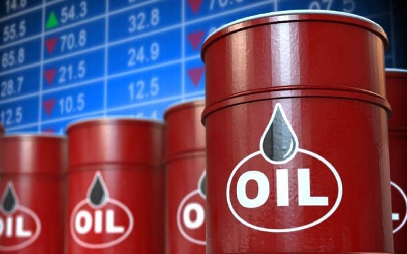 Giá xăng dầu hôm nay 3/10: Bật tăng hơn 3%