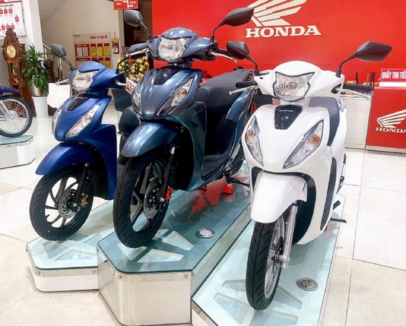 Giá xe máy Honda Vision 2022 đang giảm mạnh