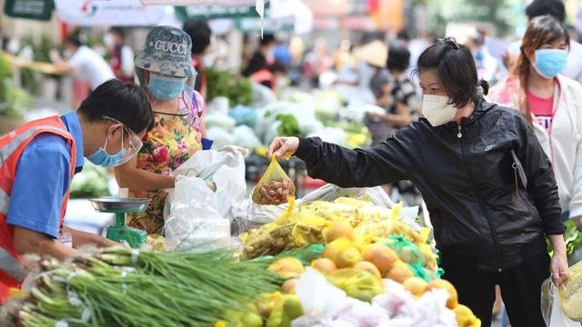 Hà Nội lập trạm xét nghiệm an toàn thực phẩm tại các chợ